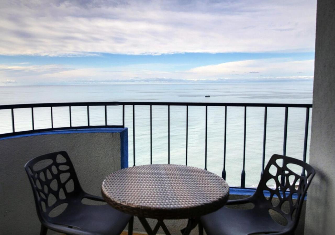 Horizon Batumi Aparthotel エクステリア 写真