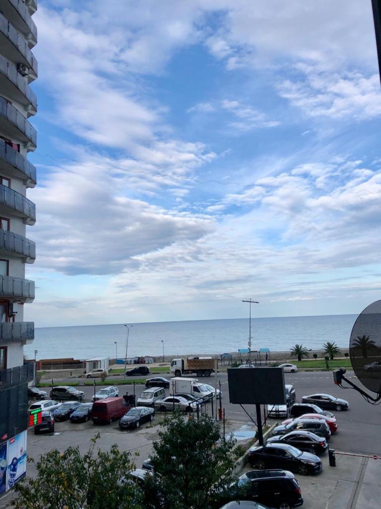 Horizon Batumi Aparthotel エクステリア 写真